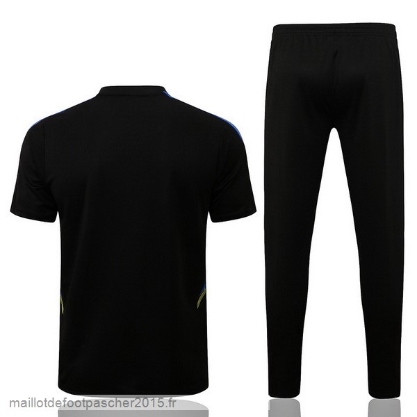 Maillot Foot Achat Entrainement Ensemble Complet Manchester United 2022 2023 Noir Bleu Jaune