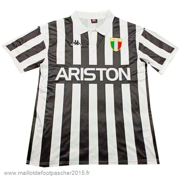 Maillot Foot Achat Domicile Maillot Juventus Rétro 1984 Noir Blanc