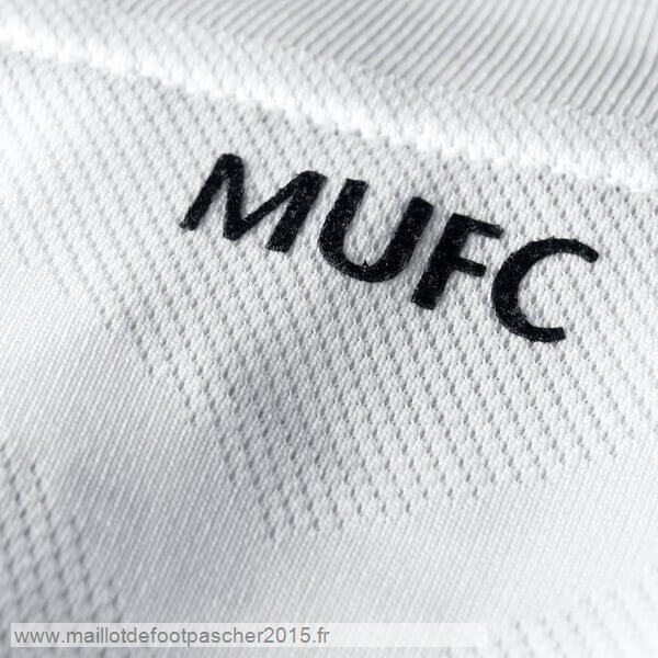 Maillot Foot Achat Exterieur Maillot Manchester United Rétro 2010 2011 Blanc