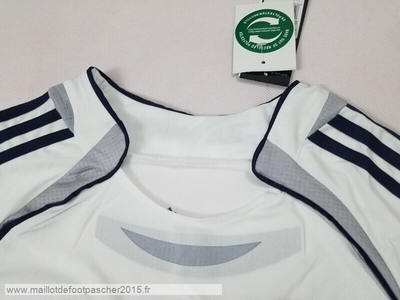 Maillot Foot Achat Domicile Maillot Real Madrid Rétro 2006 2007 Blanc
