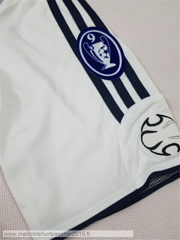 Maillot Foot Achat Domicile Maillot Real Madrid Rétro 2006 2007 Blanc